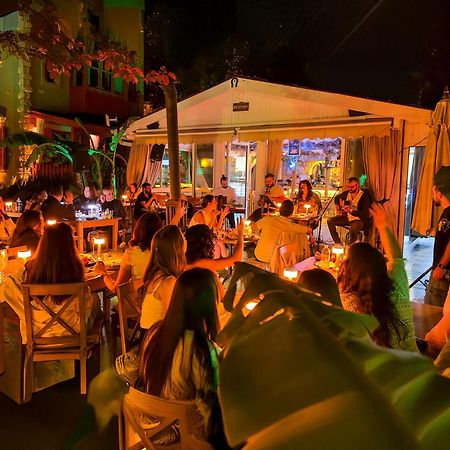 Banana Alacati Food & Stay - Adults Only 外观 照片