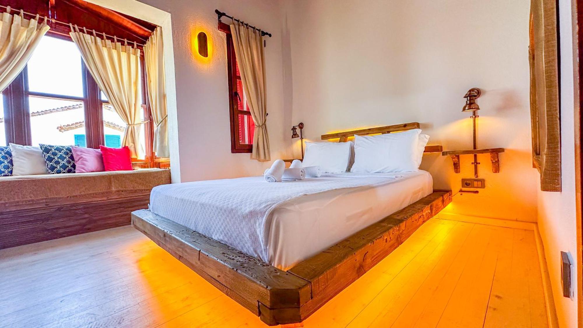 Banana Alacati Food & Stay - Adults Only 外观 照片