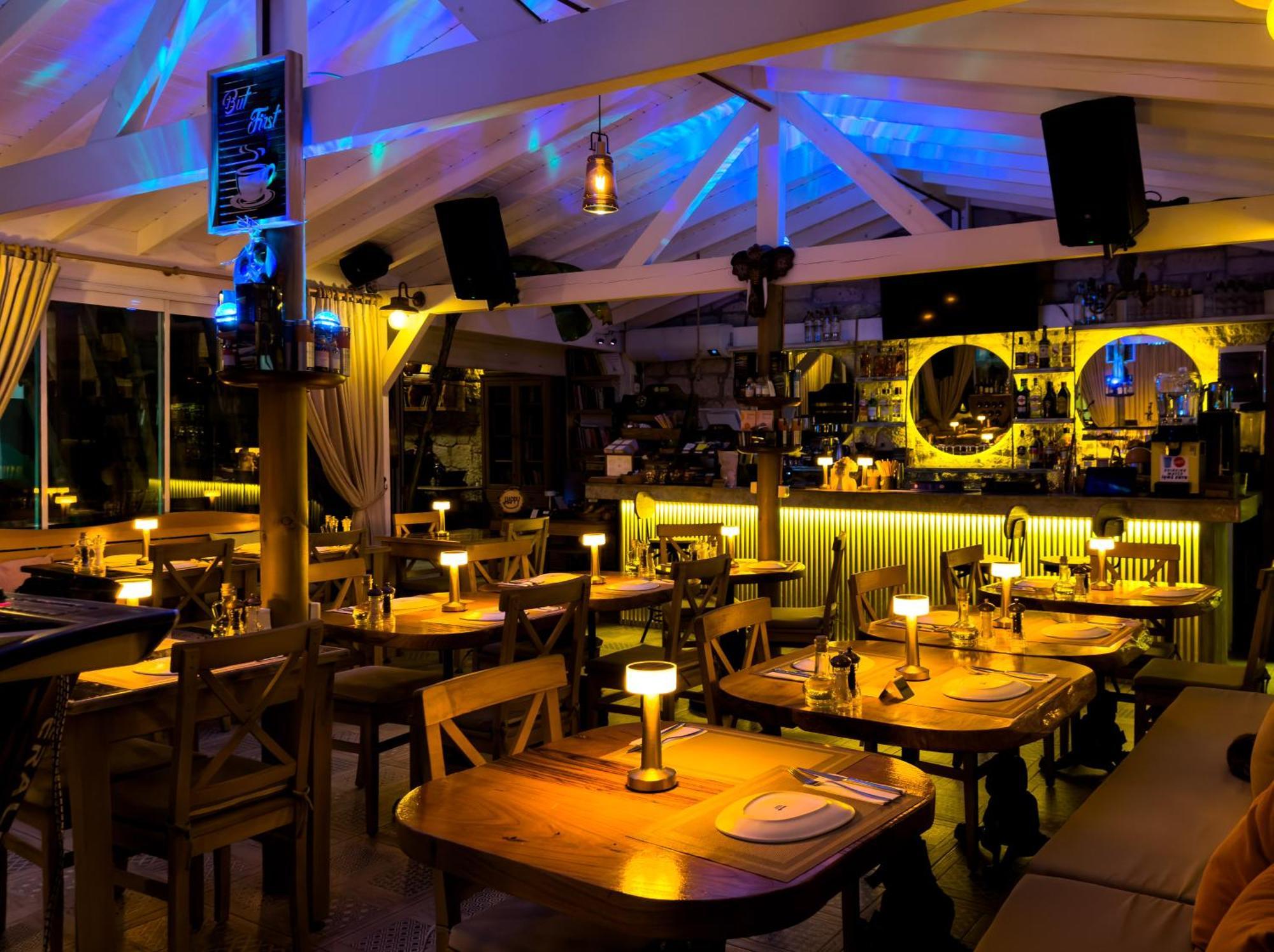 Banana Alacati Food & Stay - Adults Only 外观 照片