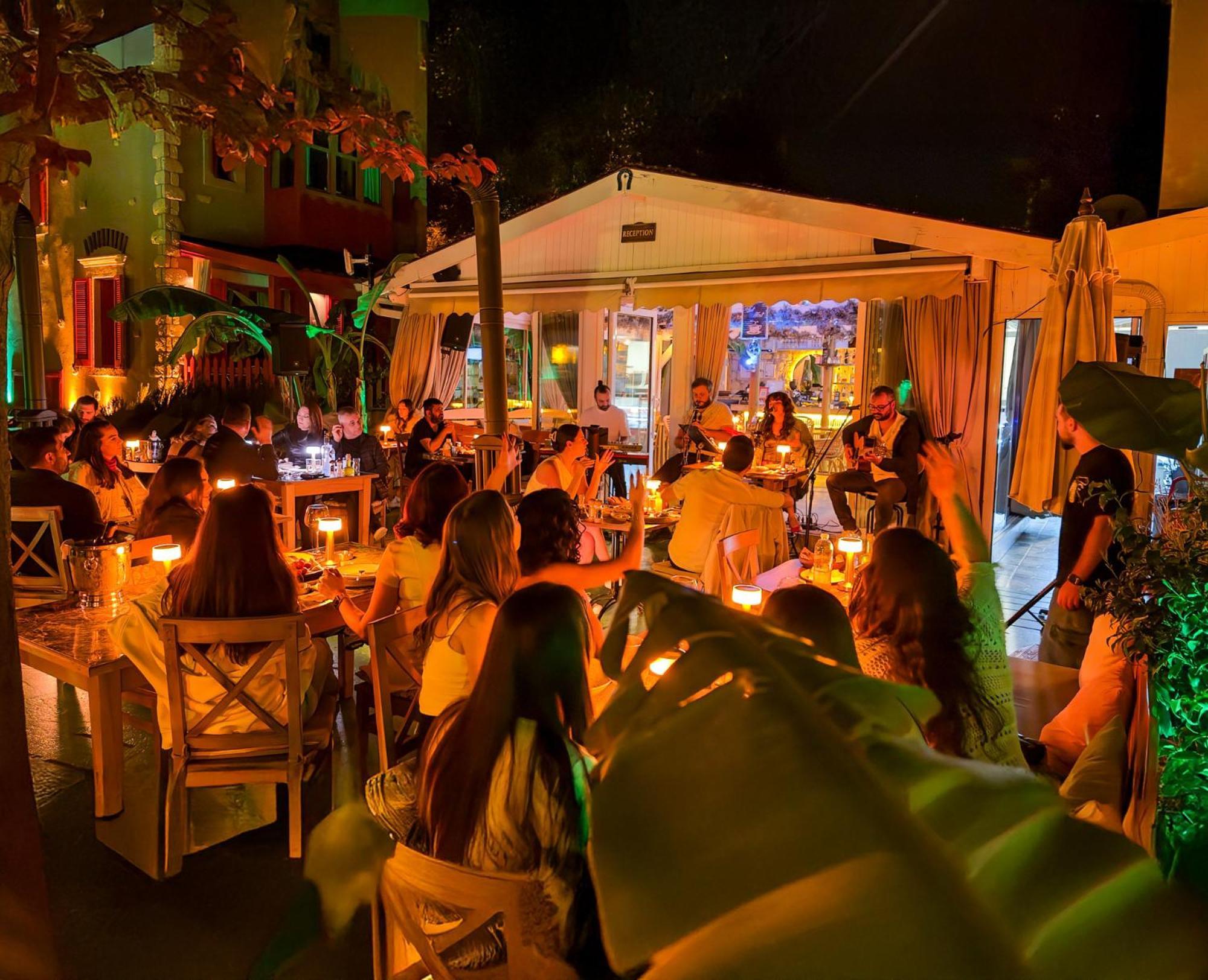 Banana Alacati Food & Stay - Adults Only 外观 照片